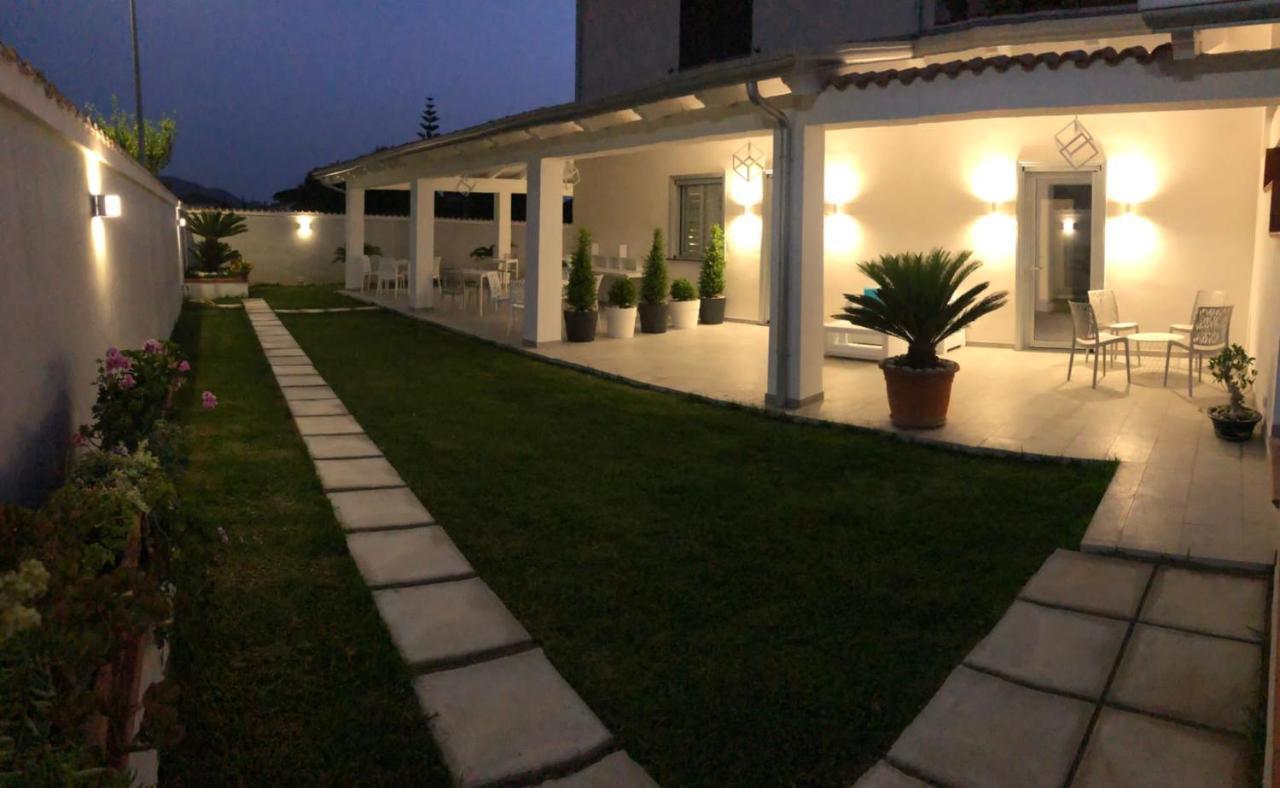 Invilla Bed&Breakfast - Quality Rooms Santa Maria di Castellabate Ngoại thất bức ảnh