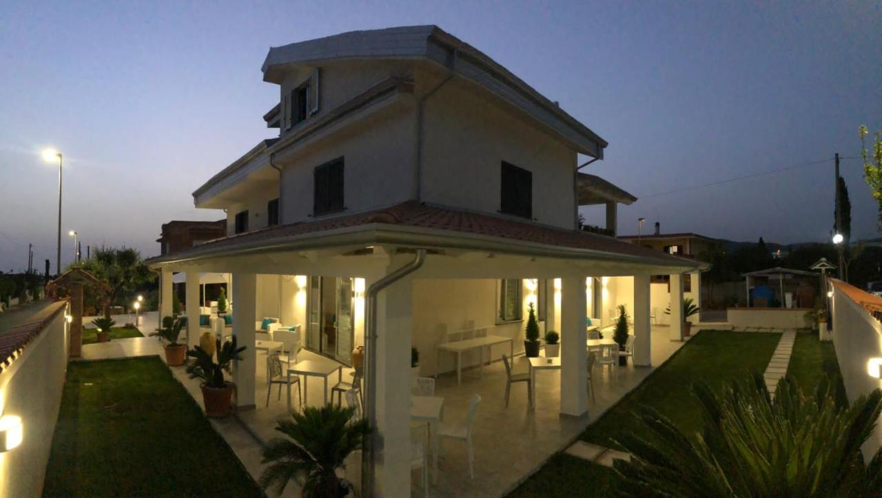 Invilla Bed&Breakfast - Quality Rooms Santa Maria di Castellabate Ngoại thất bức ảnh