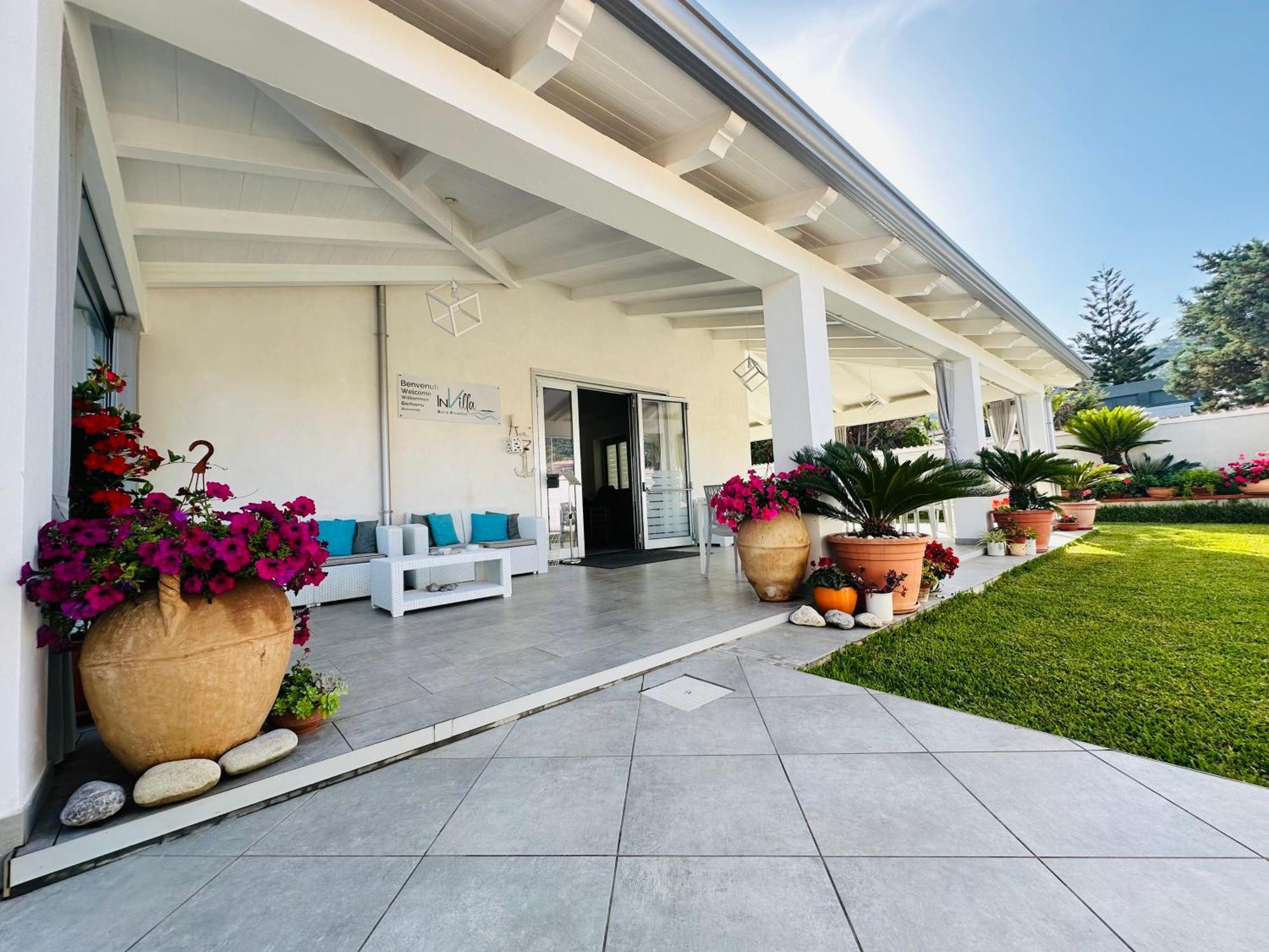 Invilla Bed&Breakfast - Quality Rooms Santa Maria di Castellabate Ngoại thất bức ảnh
