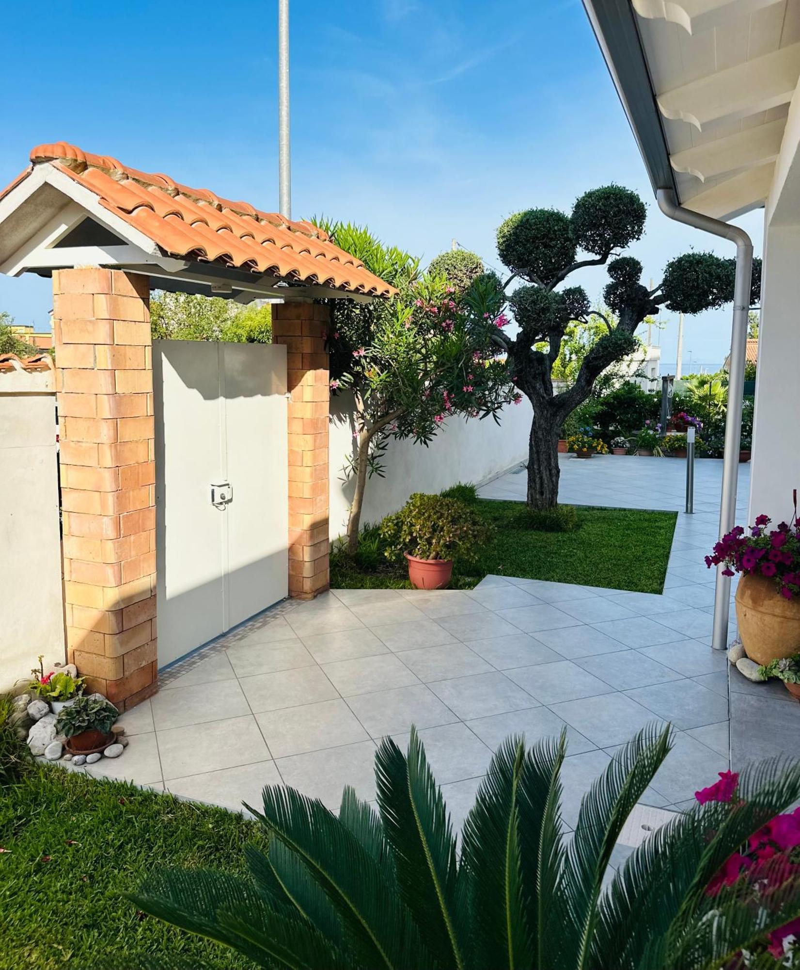 Invilla Bed&Breakfast - Quality Rooms Santa Maria di Castellabate Ngoại thất bức ảnh